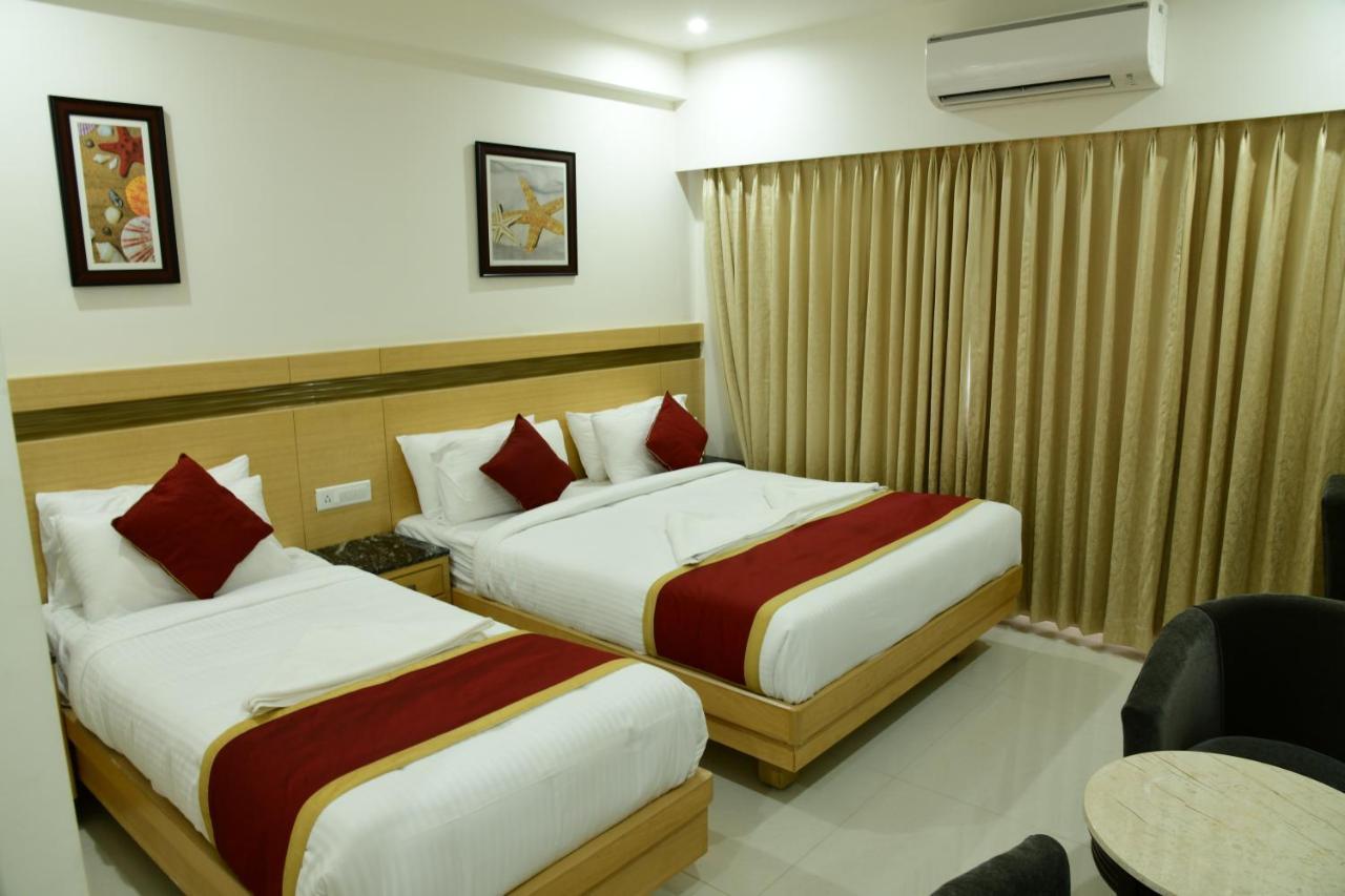 Hotel U.T.Elite Bangalore Eksteriør bilde