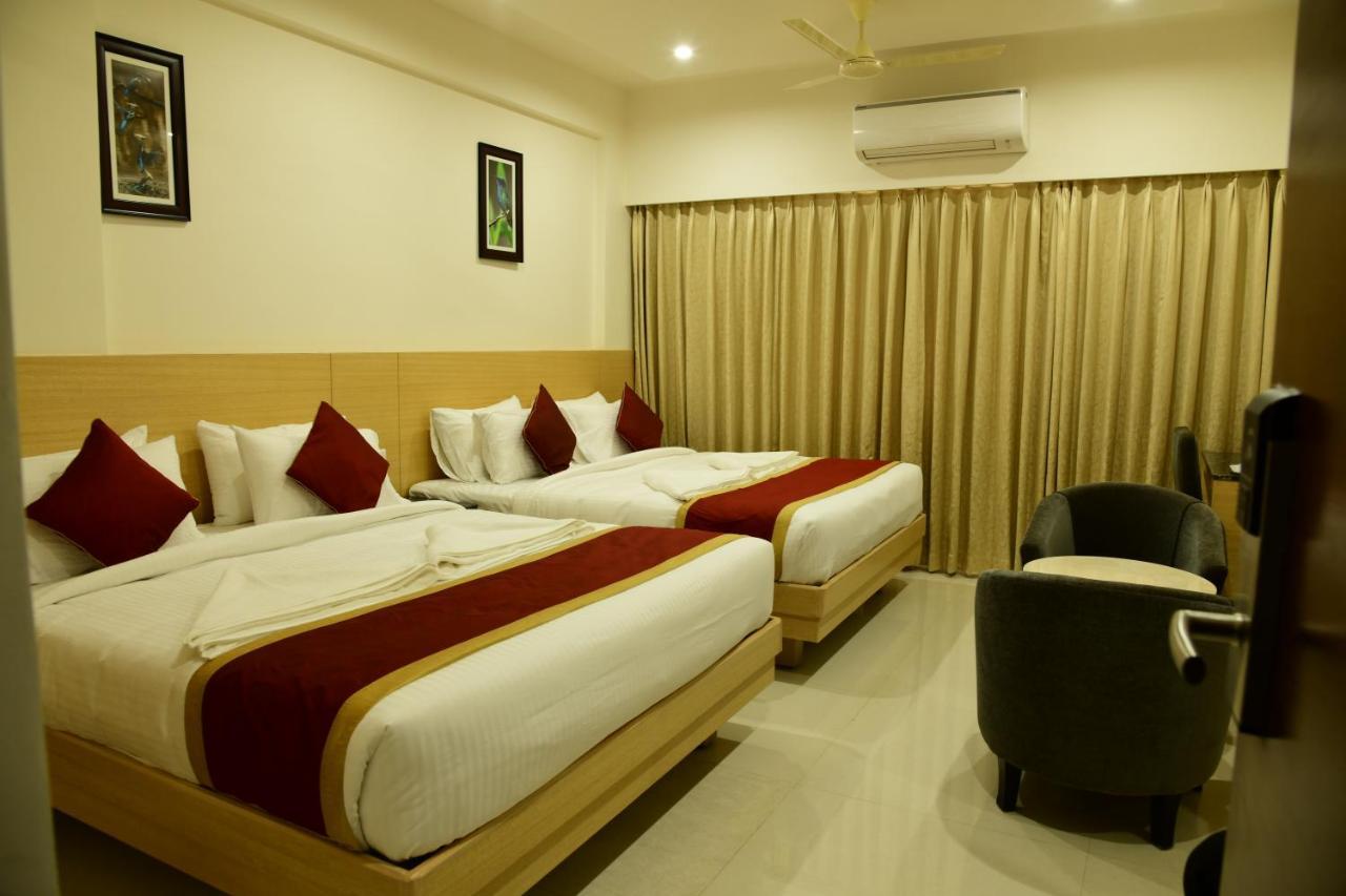 Hotel U.T.Elite Bangalore Eksteriør bilde