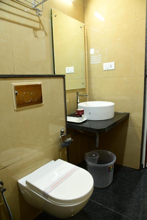 Hotel U.T.Elite Bangalore Eksteriør bilde