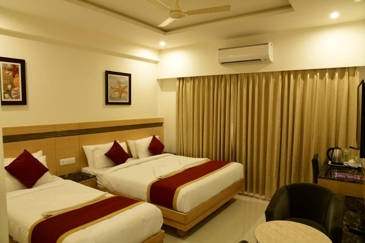 Hotel U.T.Elite Bangalore Eksteriør bilde