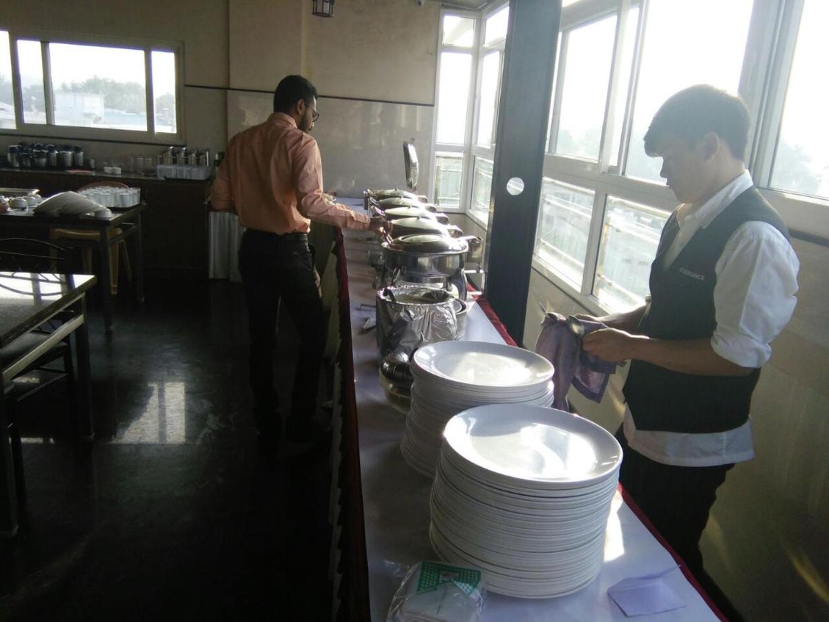 Hotel U.T.Elite Bangalore Eksteriør bilde
